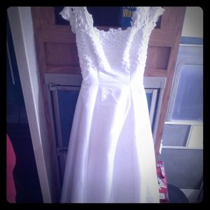 David's Bridal wedding gown with veil